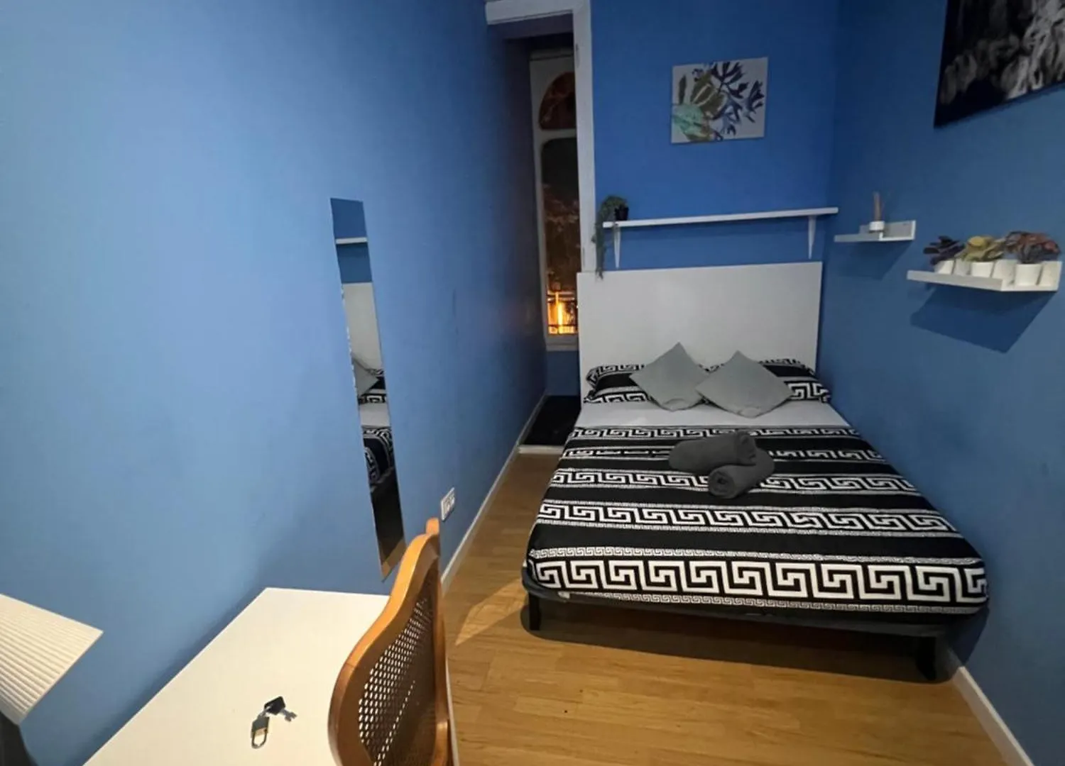 Rooms In Spacious Apartment In City Center Barcelona Spain