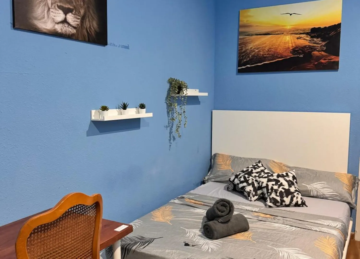 Rooms In Spacious Apartment In City Center Barcelona